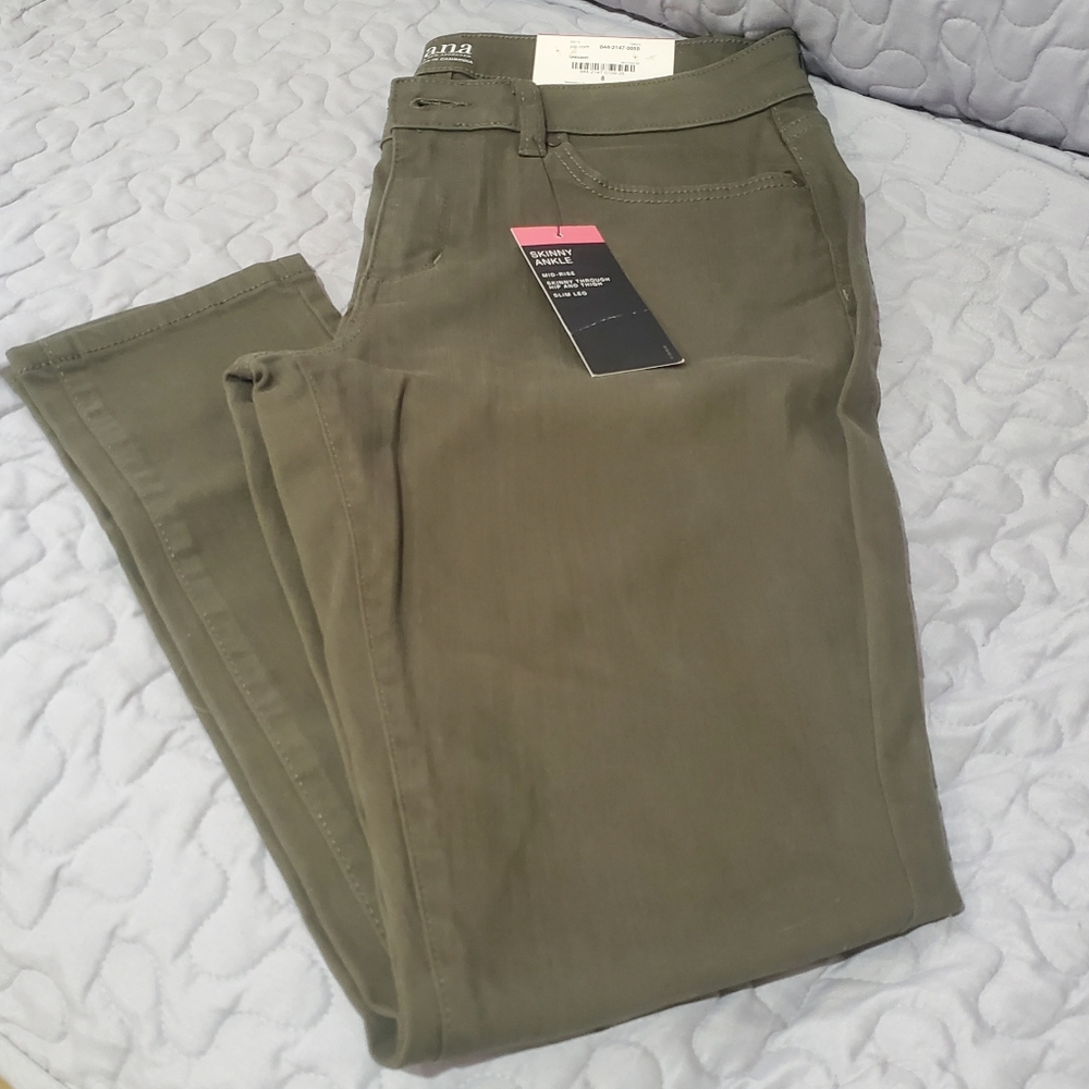 a.n.a mid rise skinny oregano size 8